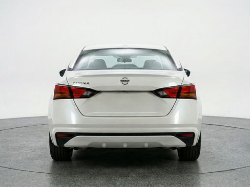 Used 2025 Nissan Altima 2.5 SV image 7