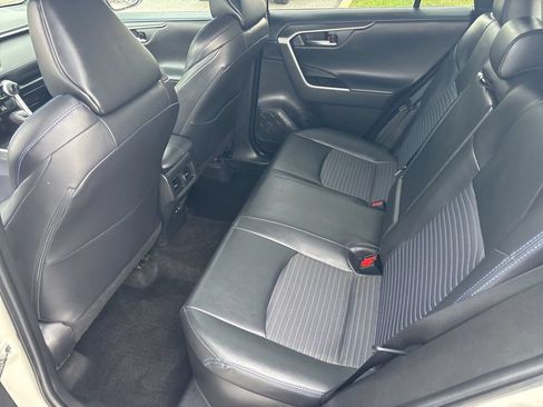 Used 2022 Toyota RAV4 XSE w/ XSE Grade Weather Package AWD/4WD image 33