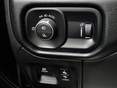 Used 2022 RAM 1500 Big Horn AWD/4WD image 25