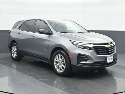 Used 2023 Chevrolet Equinox LS w/ LS Convenience Package image 9