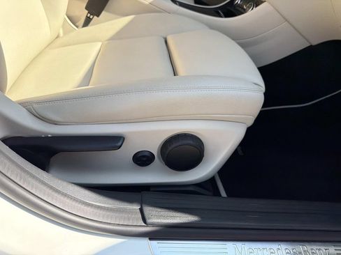 Used 2016 Mercedes-Benz GLA 250 image 11