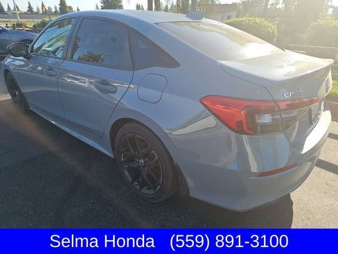 Used 2022 Honda Civic Sport image 2