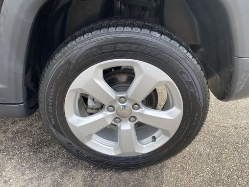 Used 2019 Jeep Compass Latitude image 20