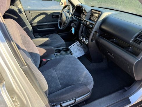 Used 2005 Honda CR-V EX image 27