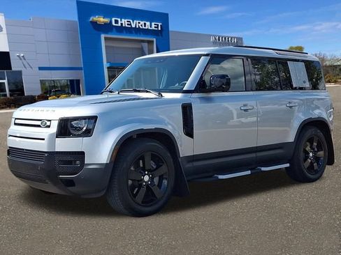 Used 2024 Land Rover Defender 110 S AWD/4WD image 30