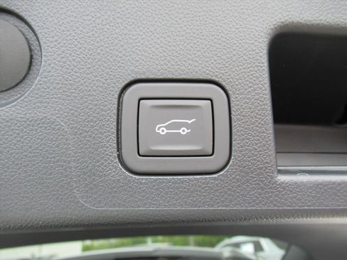Used 2025 GMC Terrain Elevation w/ Elevation Premium Package AWD/4WD image 30
