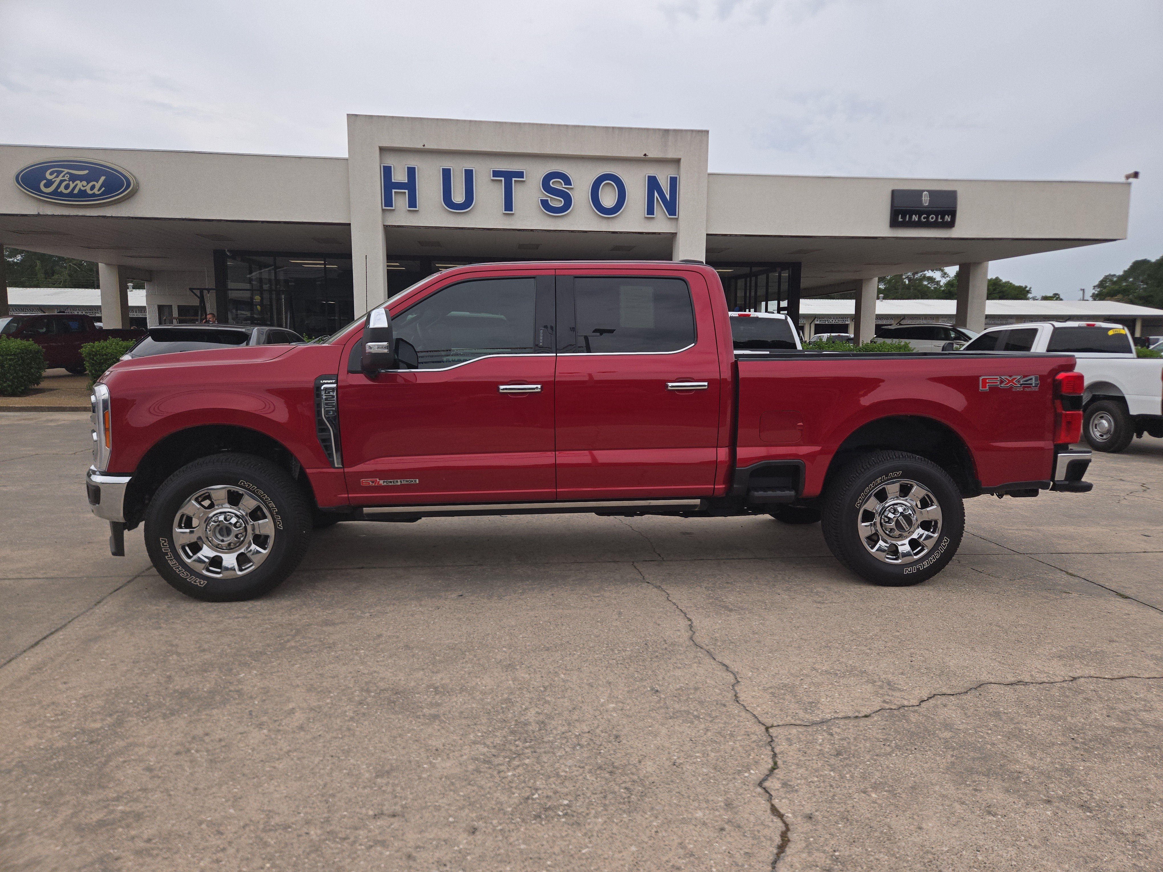 Used 2023 Ford F250 Lariat w/ Lariat Ultimate Package AWD/4WD image 1
