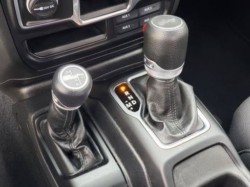 Used 2023 Jeep Wrangler Sport AWD/4WD image 16