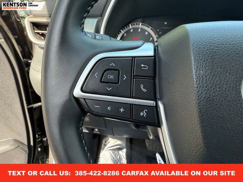 Used 2025 Toyota Highlander XLE image 20