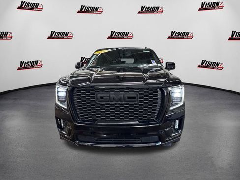 Used 2022 GMC Yukon Denali image 2