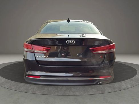 Used 2018 Kia Optima S w/ Panoramic Sunroof Package image 6