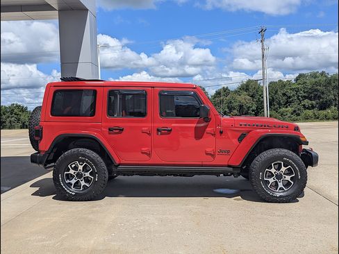 Used 2023 Jeep Wrangler Unlimited Rubicon w/ LED Lighting Group AWD/4WD image 6