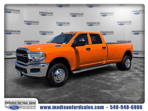 Used 2024 RAM 3500 Tradesman w/ Chrome Appearance Group AWD/4WD image 1