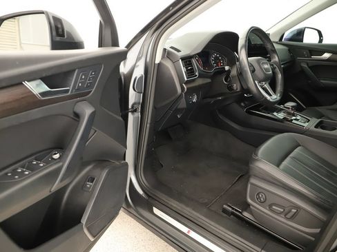 Used 2023 Audi Q5 2.0T Premium w/ Convenience Package AWD/4WD image 14