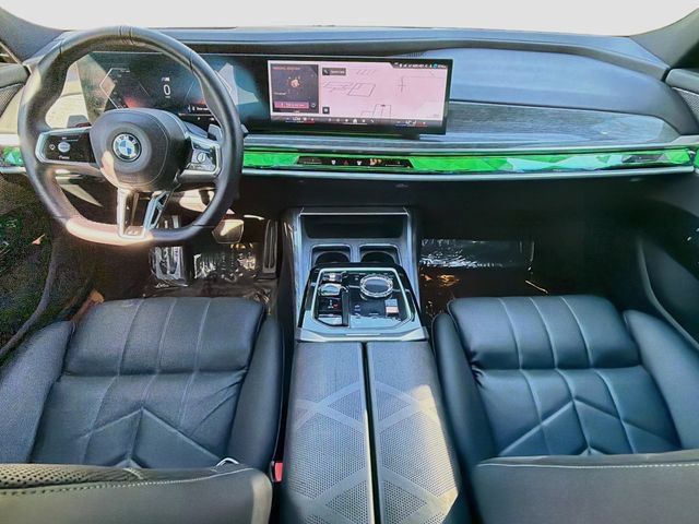 Used 2024 BMW 760i xDrive w/ Premium Package 2 AWD/4WD image 16