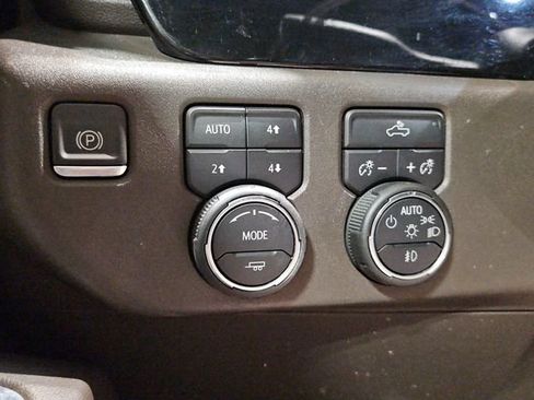 Used 2022 Chevrolet Silverado 1500 RST AWD/4WD image 30