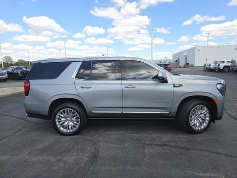 Used 2023 GMC Yukon Denali w/ LPO, Floor Liner Package AWD/4WD image 26