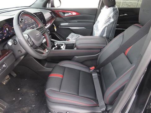 New 2026 Chevrolet Traverse RS w/ LPO, Floor Liner Package image 13