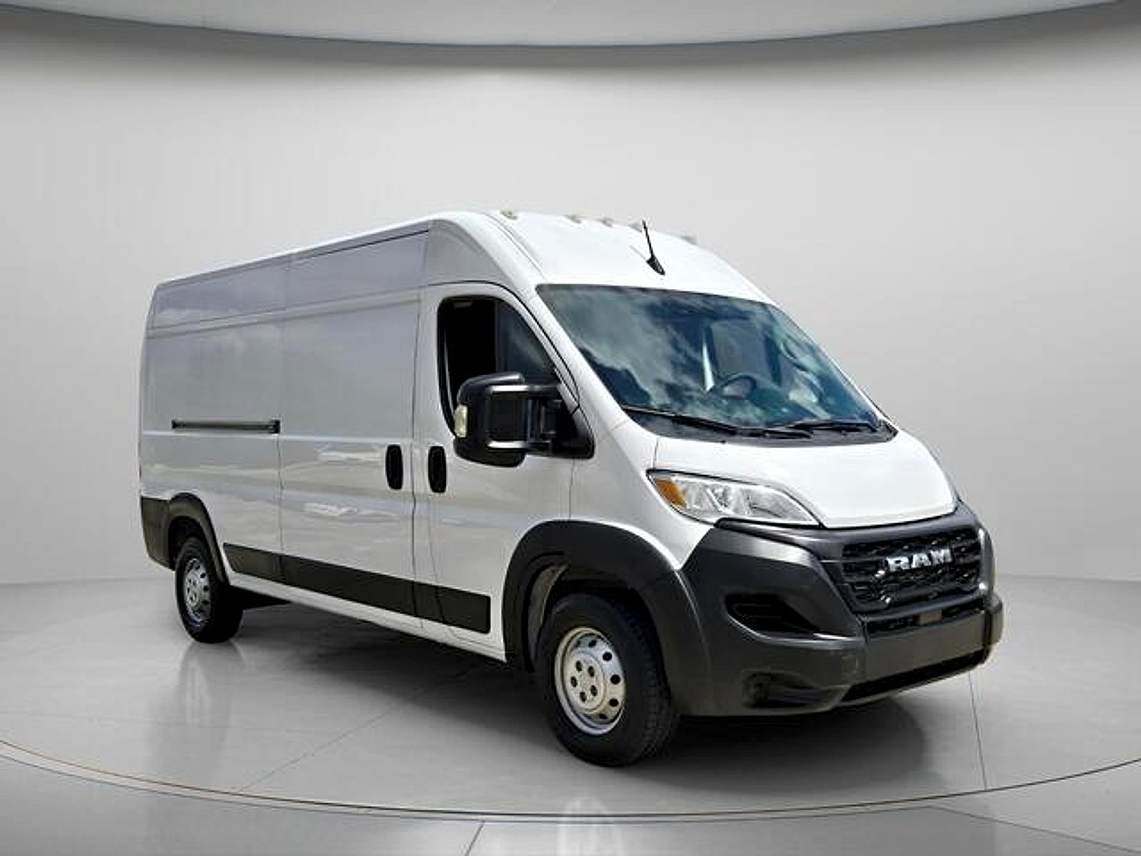 Used 2023 RAM ProMaster 2500 FWD image 8