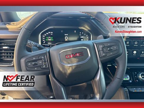 Used 2025 GMC Sierra 1500 AT4 image 25