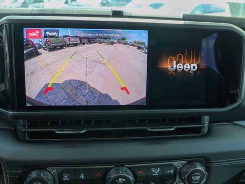 New 2026 Jeep Wrangler Unlimited Sahara AWD/4WD image 17
