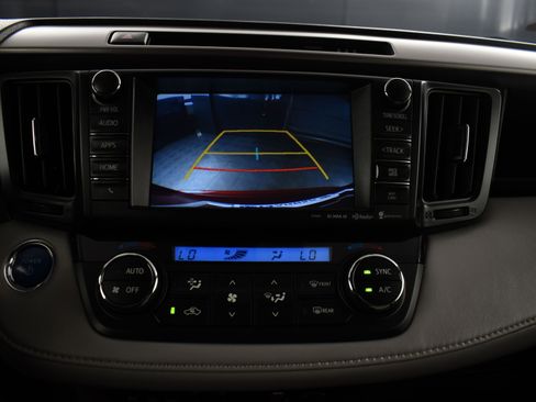 Used 2018 Toyota RAV4 XLE image 34