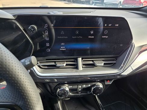 New 2026 Chevrolet Trax RS w/ Sunroof Package image 7