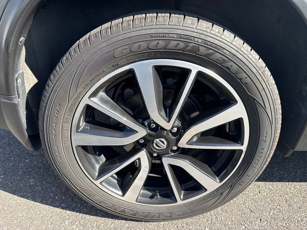 Used 2020 Nissan Rogue SL AWD/4WD image 29