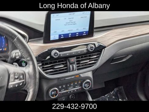 Used 2020 Ford Escape Titanium w/ Titanium Premium Package 2.0 AWD/4WD image 22