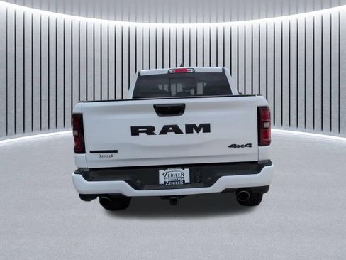 New 2026 RAM 1500 Big Horn AWD/4WD image 9