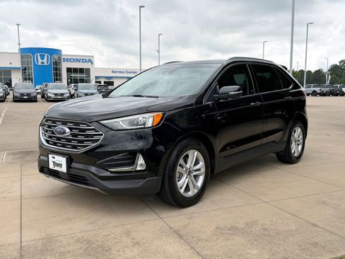 Used 2020 Ford Edge SEL w/ Convenience Package FWD image 3