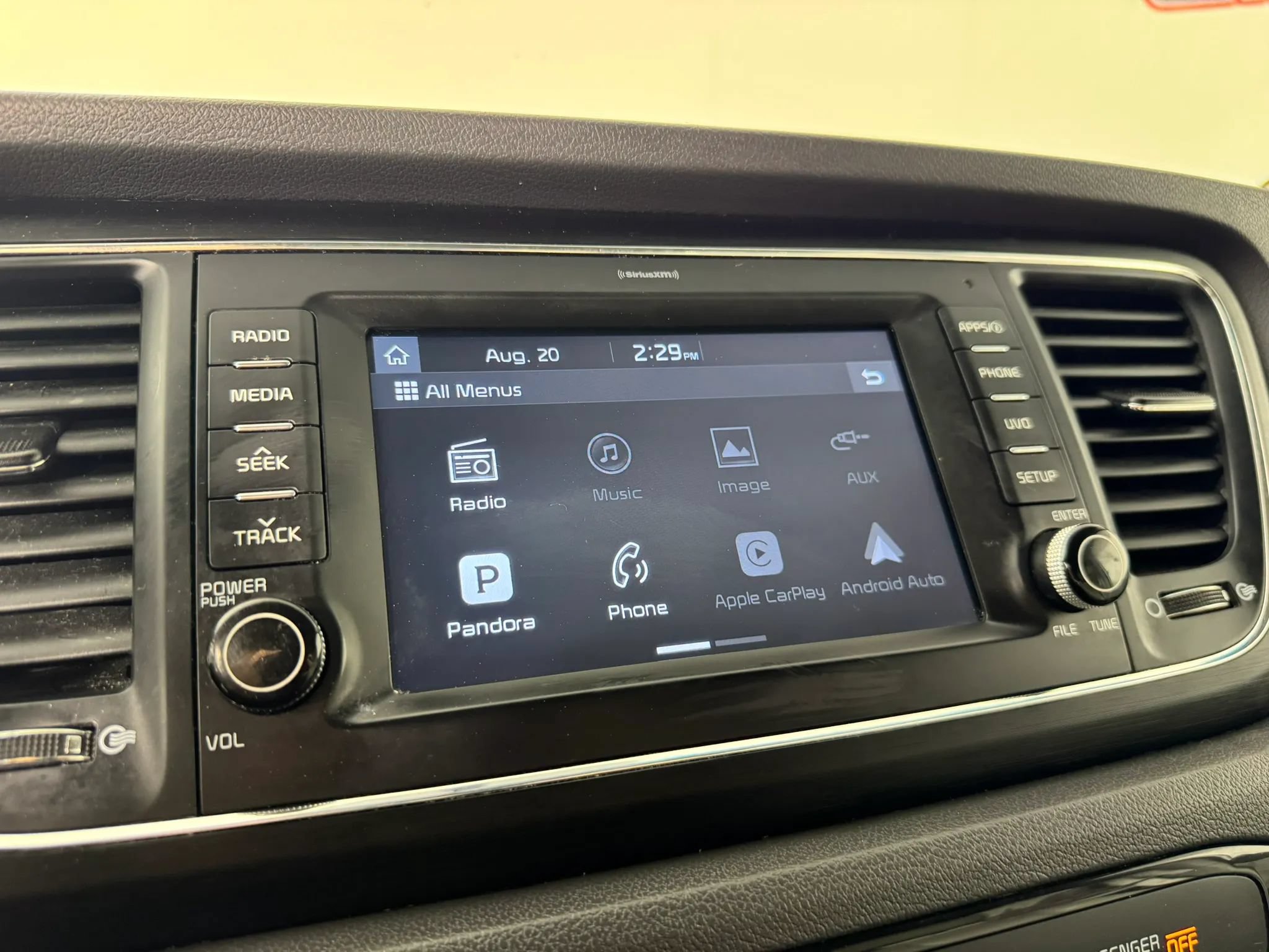 Used 2017 Kia Sedona LX w/ LX Essentials Premium Package FWD image 20