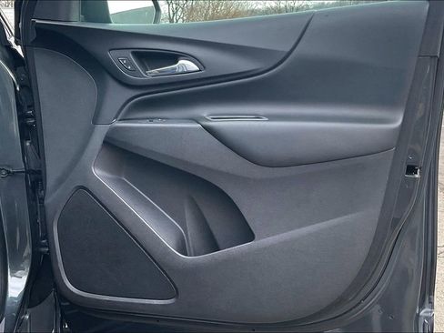 Used 2019 Chevrolet Equinox LT image 23