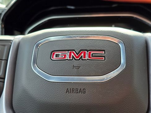 New 2025 GMC Sierra 1500 Elevation image 31