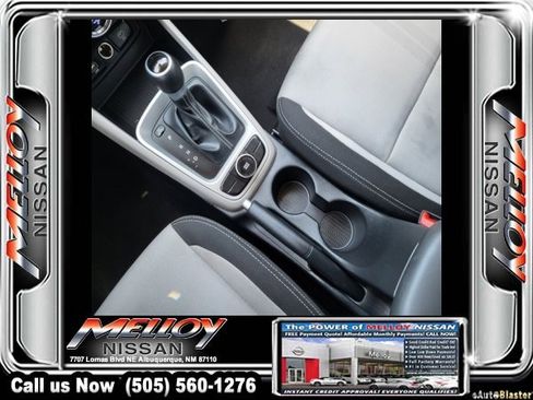 Used 2025 Hyundai Venue SEL FWD image 14