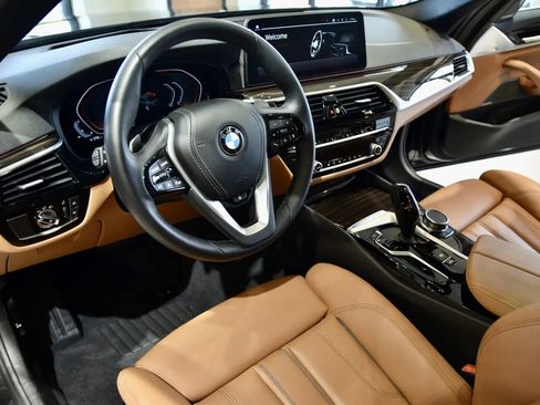Used 2023 BMW 540i xDrive w/ Premium Package AWD/4WD image 11