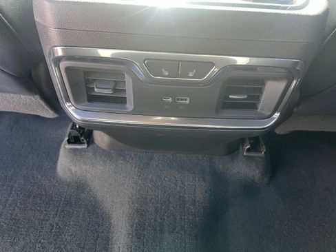 Certified 2022 Chevrolet Silverado 1500 High Country w/ Technology Package image 12