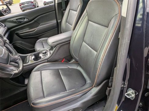 Used 2022 GMC Acadia AT4 w/ Technology Package image 14