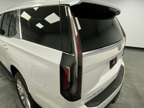 Used 2023 Cadillac Escalade Premium Luxury w/ LPO, Floor Liner Package AWD/4WD image 13