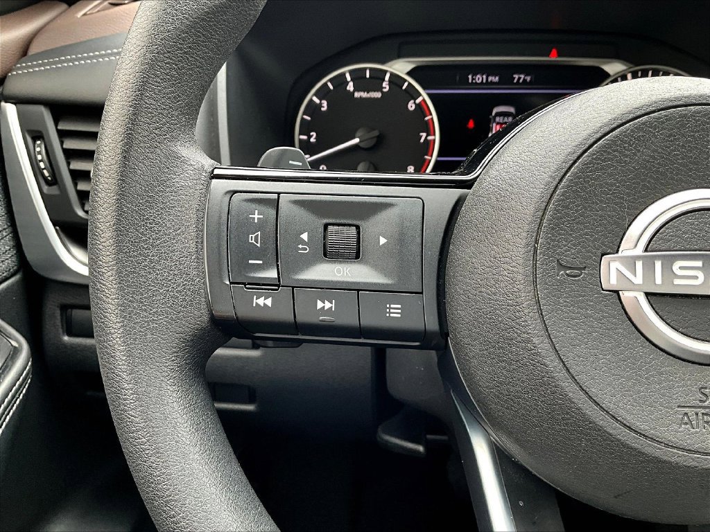 Used 2023 Nissan Rogue SV AWD/4WD image 14