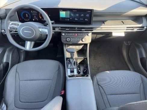 Used 2026 Hyundai Tucson SE FWD image 6