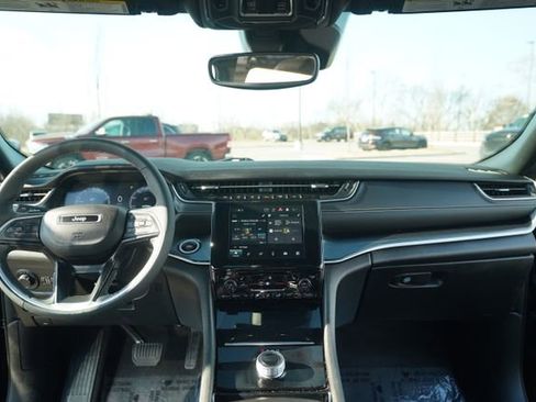 Used 2023 Jeep Grand Cherokee L Altitude image 27