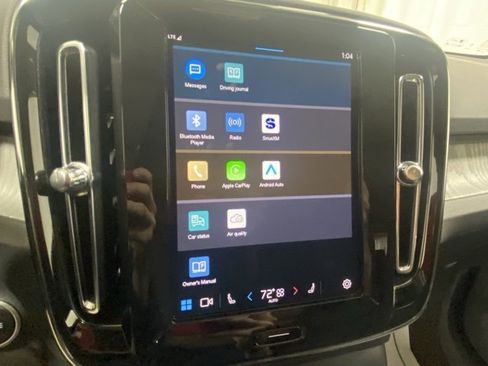 Certified 2025 Volvo XC40 B5 Plus image 22