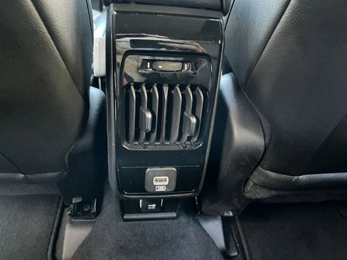 Used 2025 Jeep Compass Limited image 23