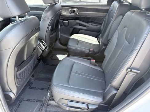 Certified 2023 Kia Sorento SX AWD/4WD image 7
