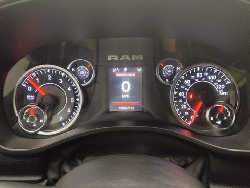 Used 2019 RAM 1500 Big Horn RWD image 23