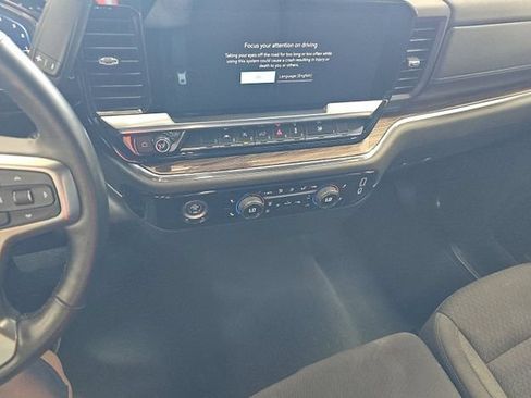 Used 2023 Chevrolet Silverado 1500 LT AWD/4WD image 15