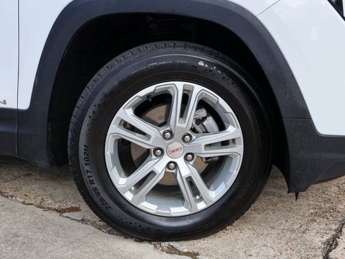 Used 2023 GMC Terrain SLE image 25