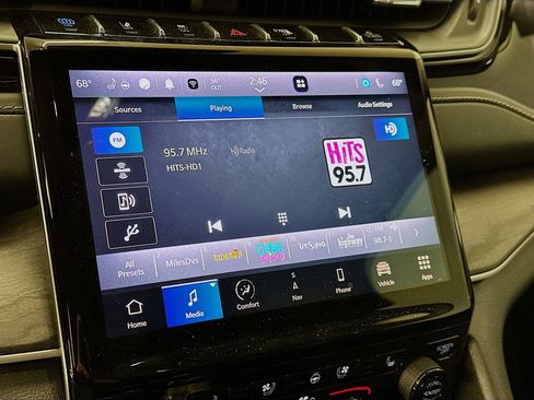 Used 2022 Jeep Grand Cherokee Limited 4xe w/ Luxury Tech Group II image 21