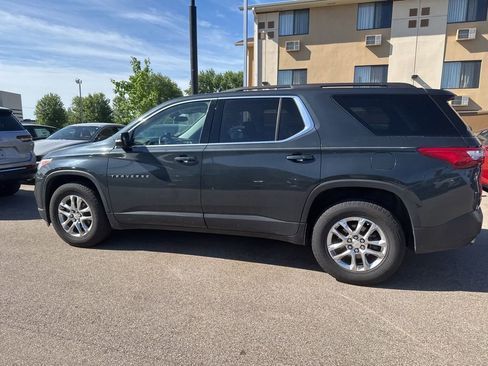 Used 2020 Chevrolet Traverse LT FWD image 6